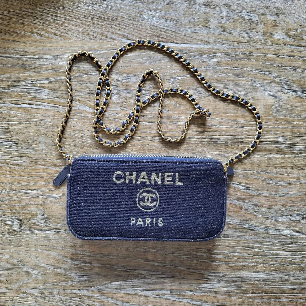 Chanel Deauville Chain Wallet navy blue Glittered Canvas Clutch with Chain